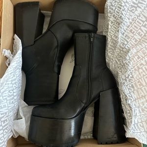 Steve Madden Kyana Ankle Boots Size 7
